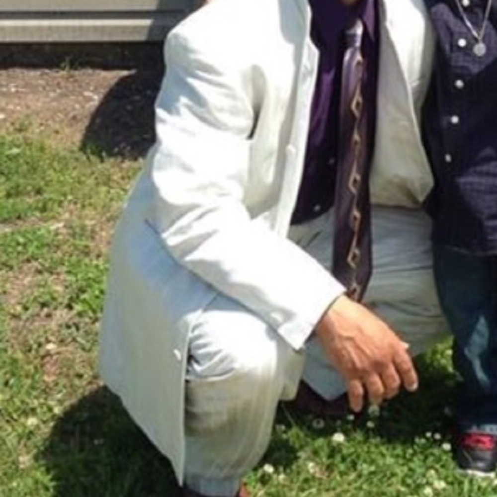 Suit - Picture 8 of 8